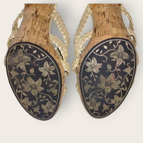 Sofft Womens Sandal Sz 10 Kitten Heel Slipon Beige Woven Leather Comfort Cushion - Picture 8 of 10